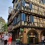 Le St Leon : Lit Queen Size * Wifi * Ideal Couple Lägenhet Colmar