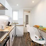 Lägenhet Le St Leon : Lit Queen Size * Wifi * Ideal Couple