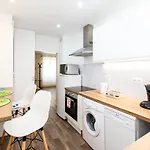 Le St Leon : Lit Queen Size * Wifi * Ideal Couple Lägenhet