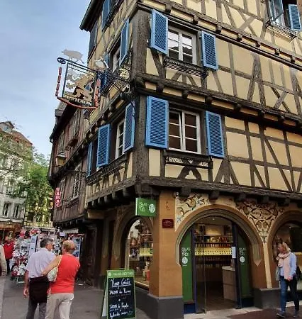 Le St Leon : Lit Queen Size * Wifi * Ideal Couple Apartament Colmar