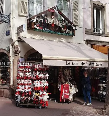 Apartament Le St Leon : Lit Queen Size * Wifi * Ideal Couple *