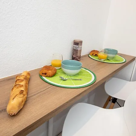 Le St Leon : Lit Queen Size * Wifi * Ideal Couple Apartament Colmar