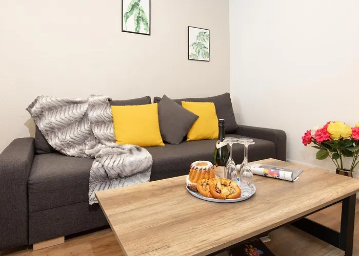 Le St Leon : Lit Queen Size * Wifi * Ideal Couple Apartamento *