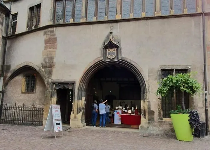 Le St Leon : Lit Queen Size * Wifi * Ideal Couple